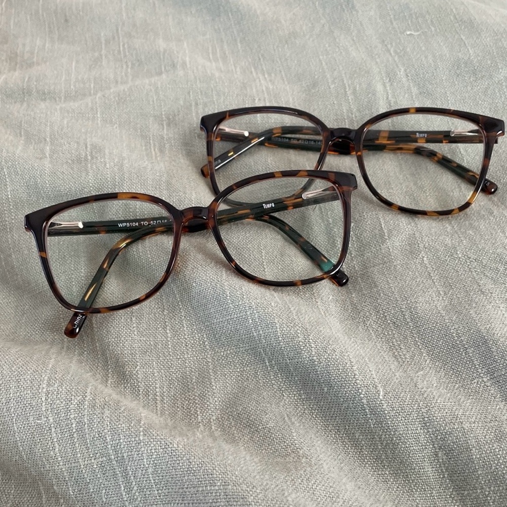 Tortoiseshell Square Glasses